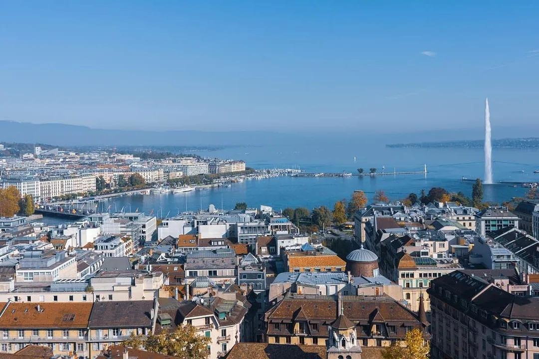 How far is geneva from zurich